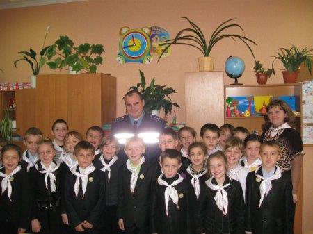 Зустріч учнів 1-4-х класів з працівниками Державтоінспекції