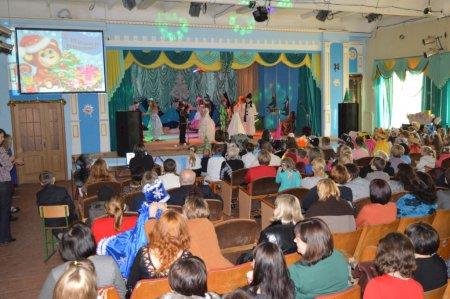 Новорічні ранки у початковій школі продовжуються