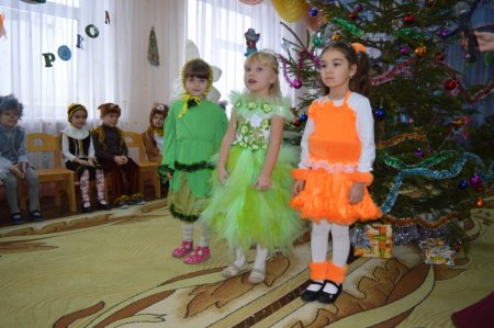 Новорічні ранки у дошкільних групах "Вулик"