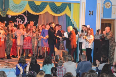 Новорічні  казки випускників