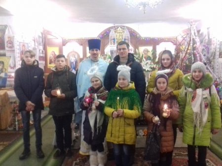 Пластуни колядують