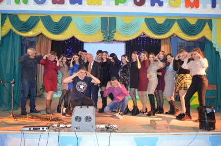 Новорічні казки випускників