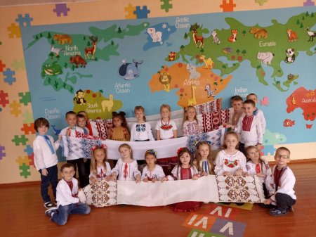 З ДНЕМ ВИШИВАНКИ!